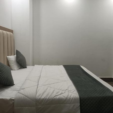 Hotel Whitehouse Ac Family Room Agra  Luaran gambar