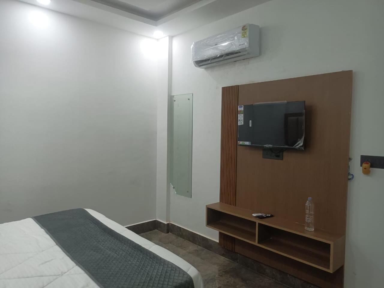 Hotel Whitehouse Ac Family Room Agra  Luaran gambar